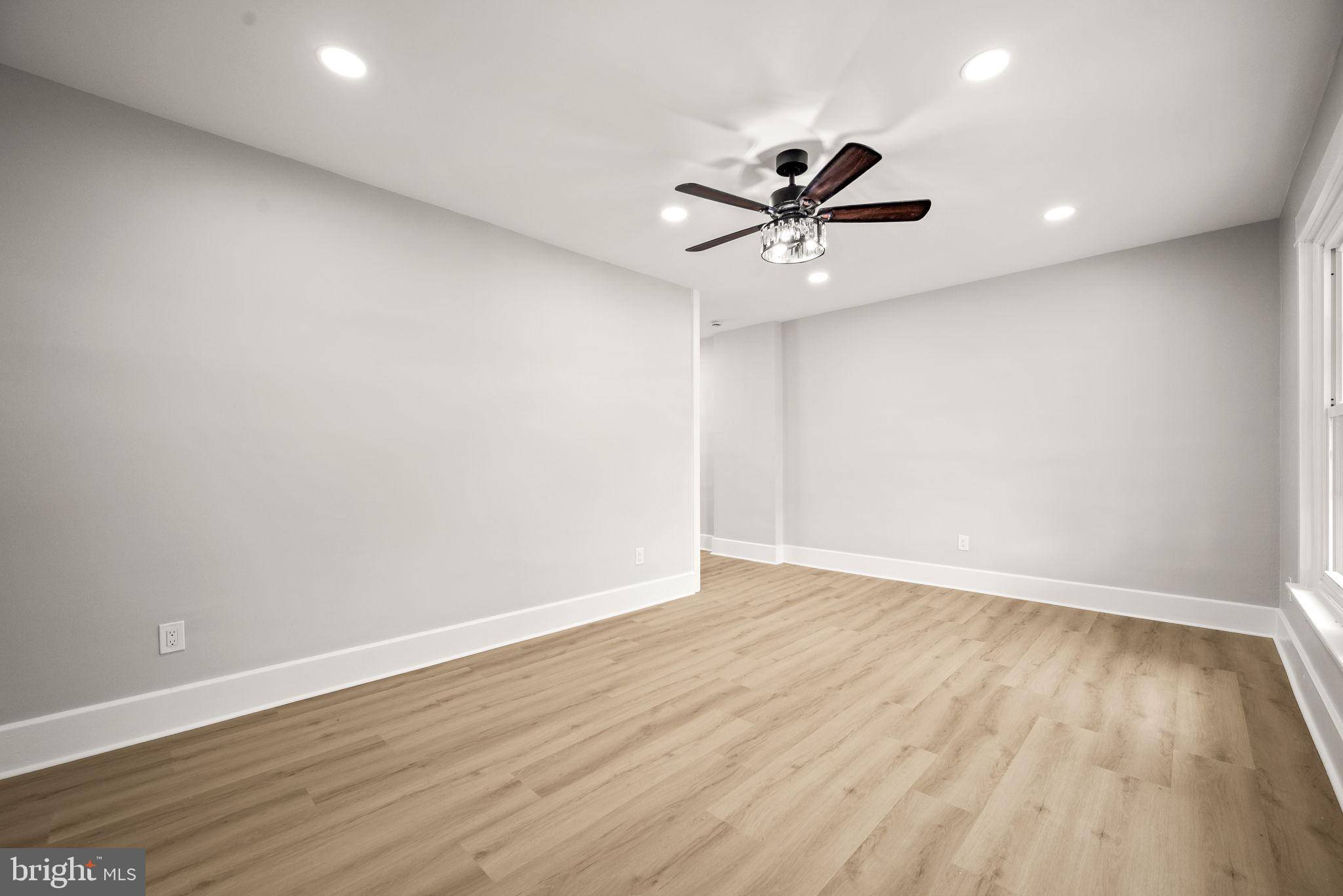 Emmaus, PA 18049,541-1/2 ELM ST