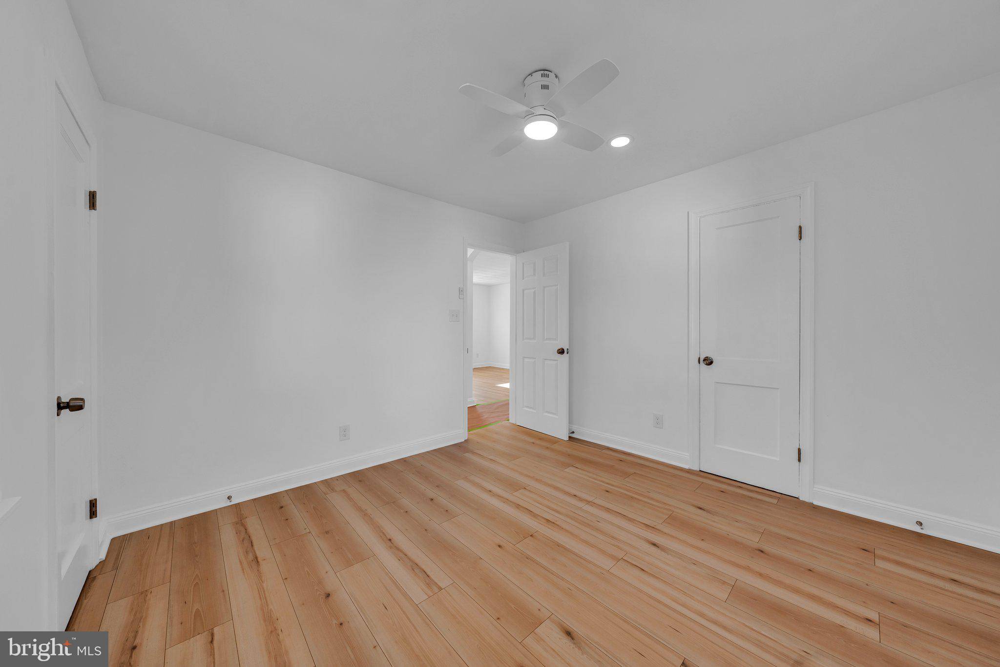 Suitland, MD 20746,6212 SUITLAND RD #1
