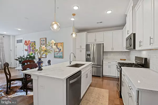 13342 ARROWBROOK CENTRE DR #108, Herndon, VA 20171