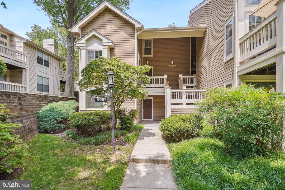 5907 BARBADOS PL #102, Rockville, MD 20852