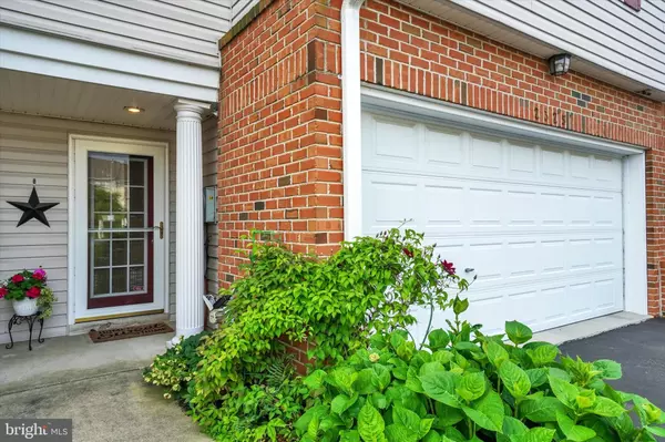 York, PA 17406,2325 SLATER HILL LN E #39