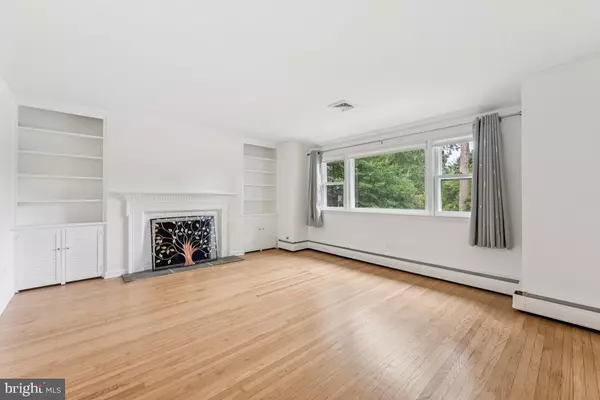 Wayne, PA 19087,551 BARTON LN