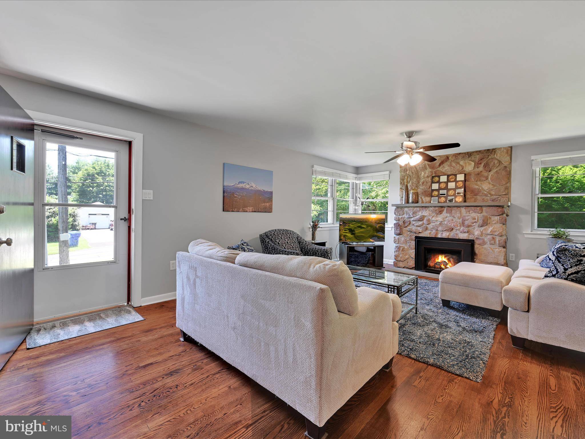 Royersford, PA 19468,407 VAUGHN RD