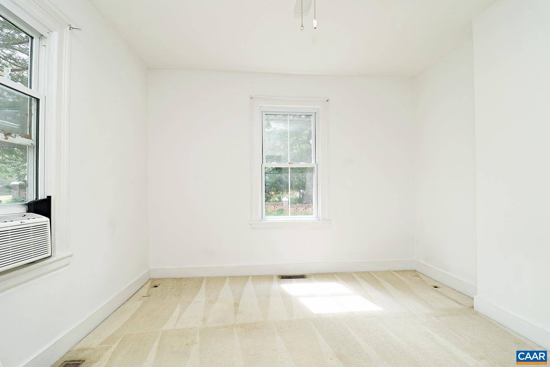 Charlottesville, VA 22903,509 7 1/2 ST