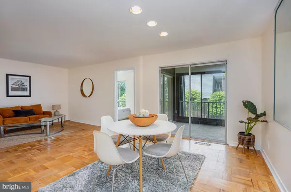 Baltimore, MD 21208,27 STONEHENGE CIR #27-11