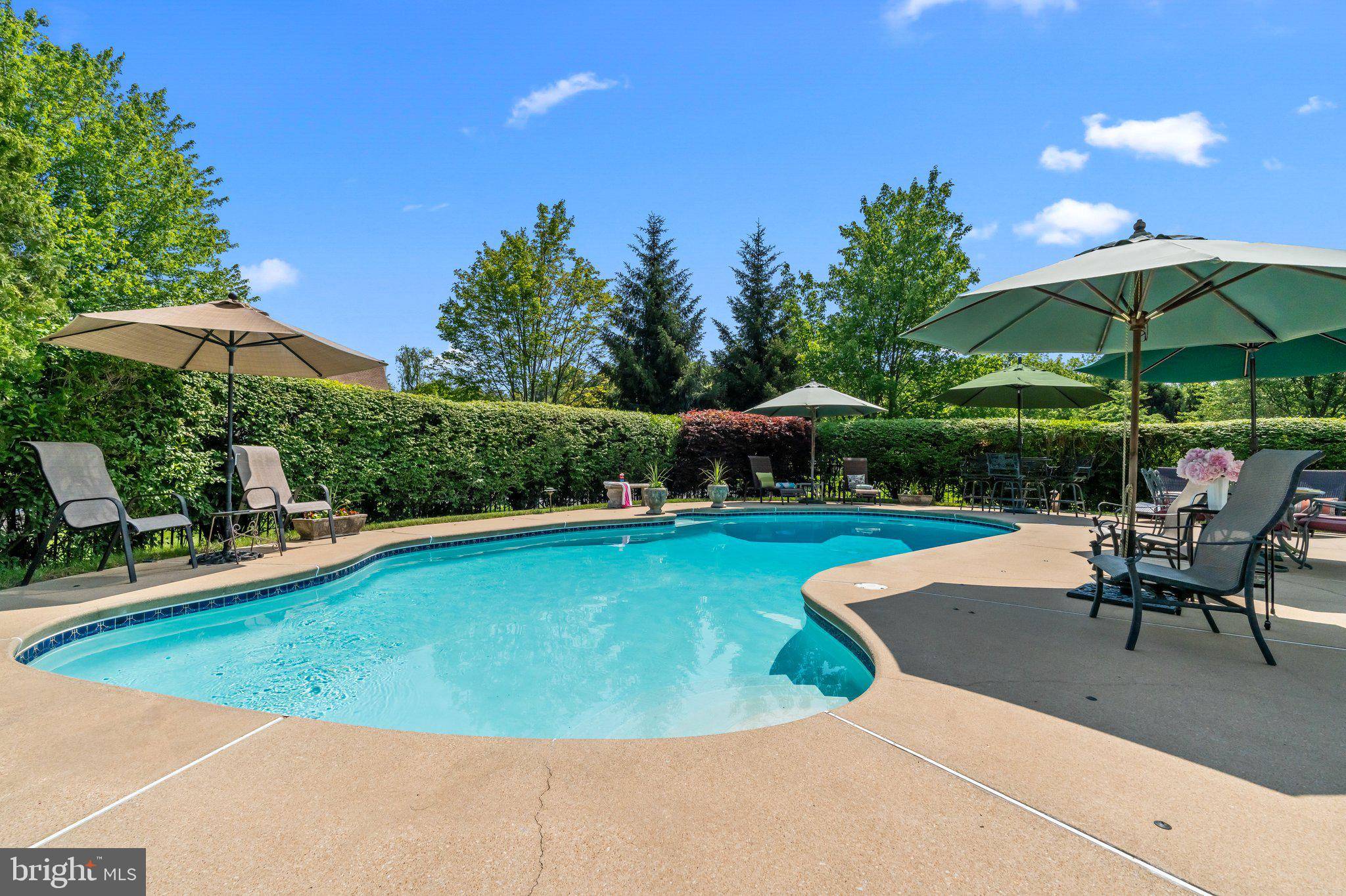 Hatboro, PA 19040,220 CYPRESS LN
