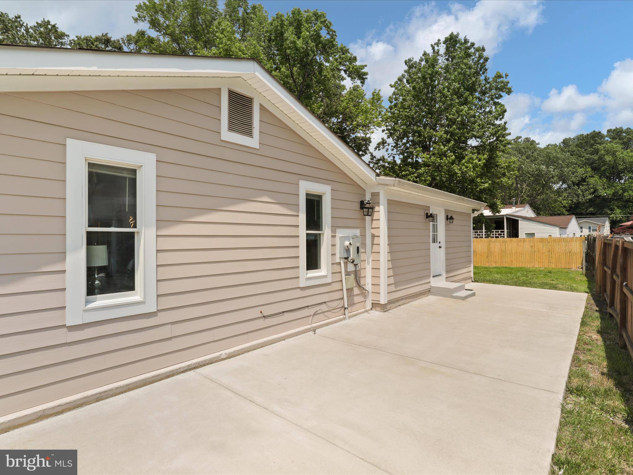Alexandria, VA 22309,8211 HOCKING PL