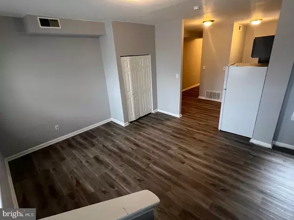 Philadelphia, PA 19132,2247 N BROAD ST