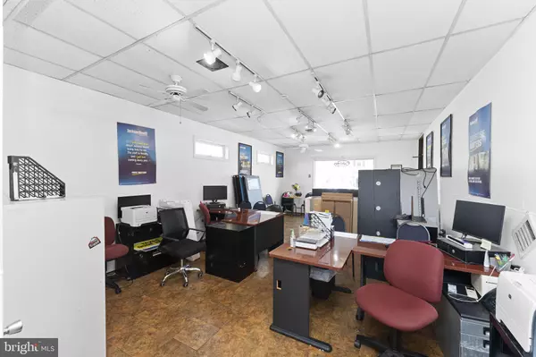 Lansdale, PA 19446,728 W MAIN ST