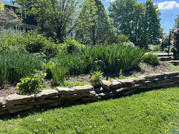 Charlottesville, VA 22903,522 KELLOGG DR