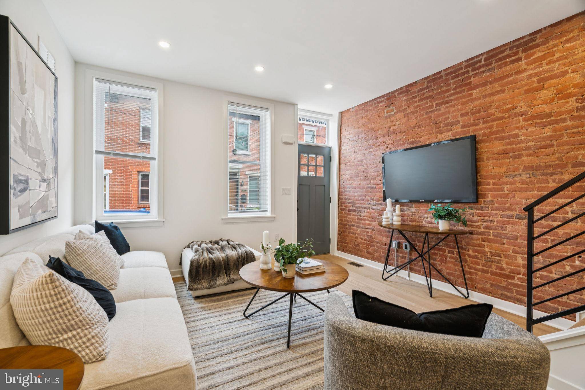 Philadelphia, PA 19130,828 N BUCKNELL ST