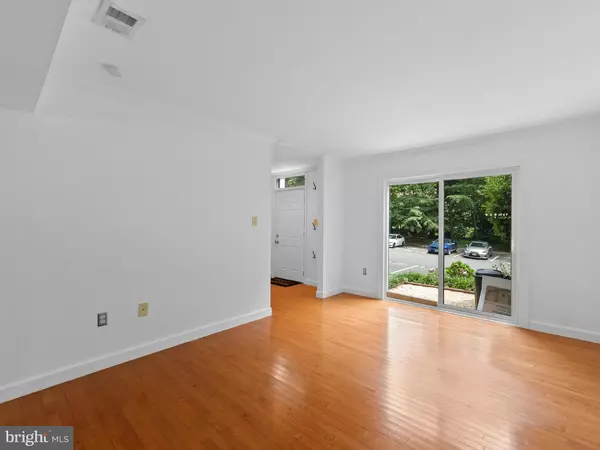 Reston, VA 20191,2459 PYRENEES CT