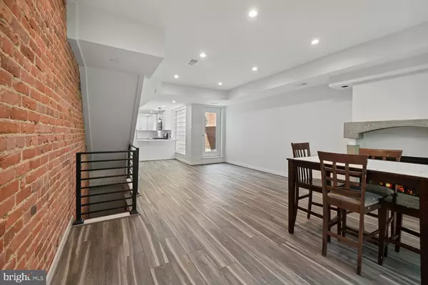 Washington, DC 20010,1850 INGLESIDE TER NW