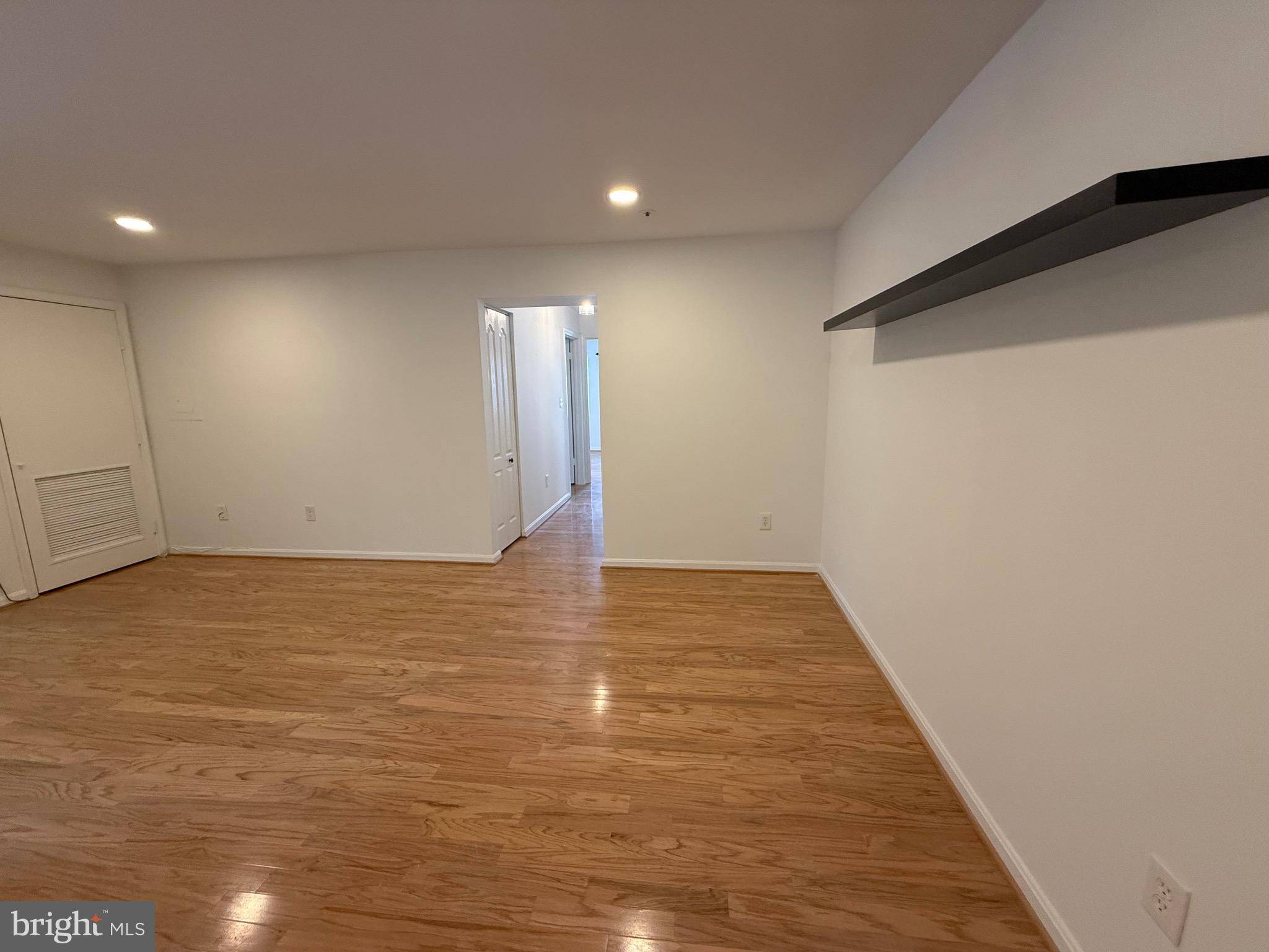 Ellicott City, MD 21043,8611 FALLS RUN RD #E