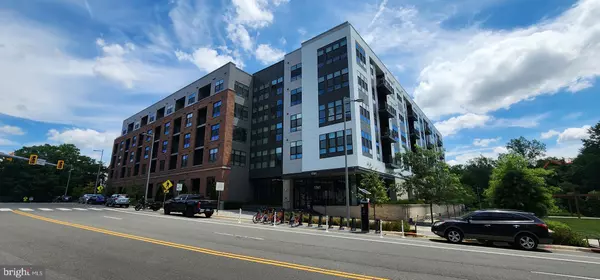 Mclean, VA 22102,1761 OLD MEADOW RD #311
