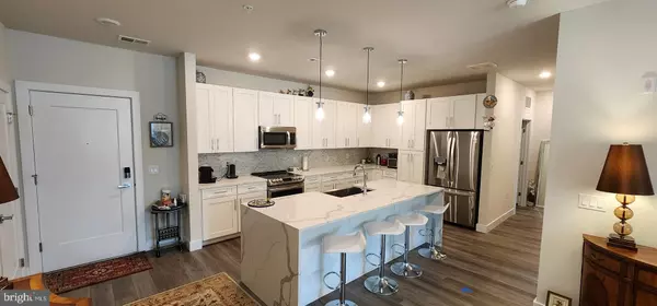 Mclean, VA 22102,1761 OLD MEADOW RD #311