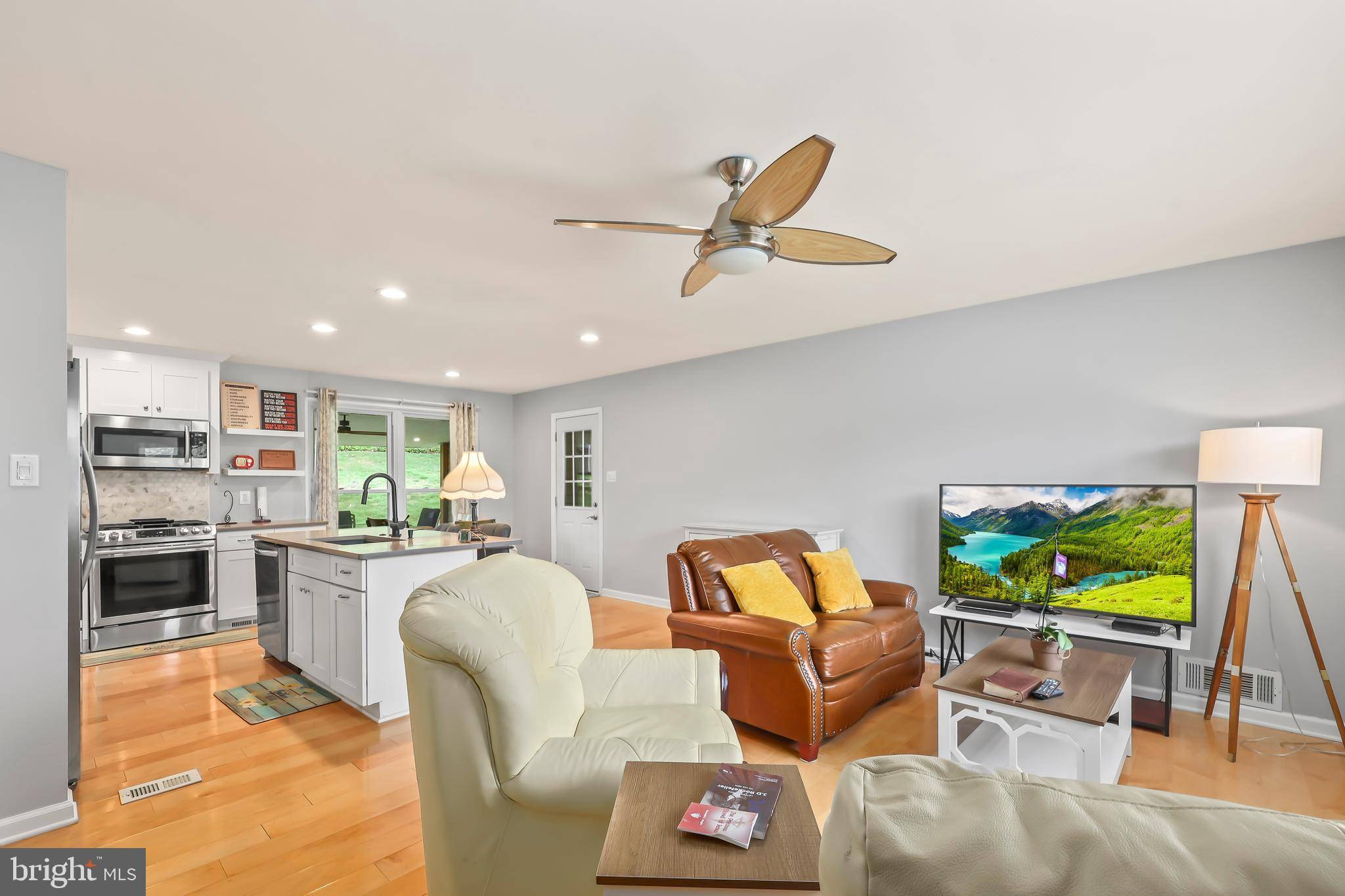Alexandria, VA 22310,6109 LEEWOOD DR