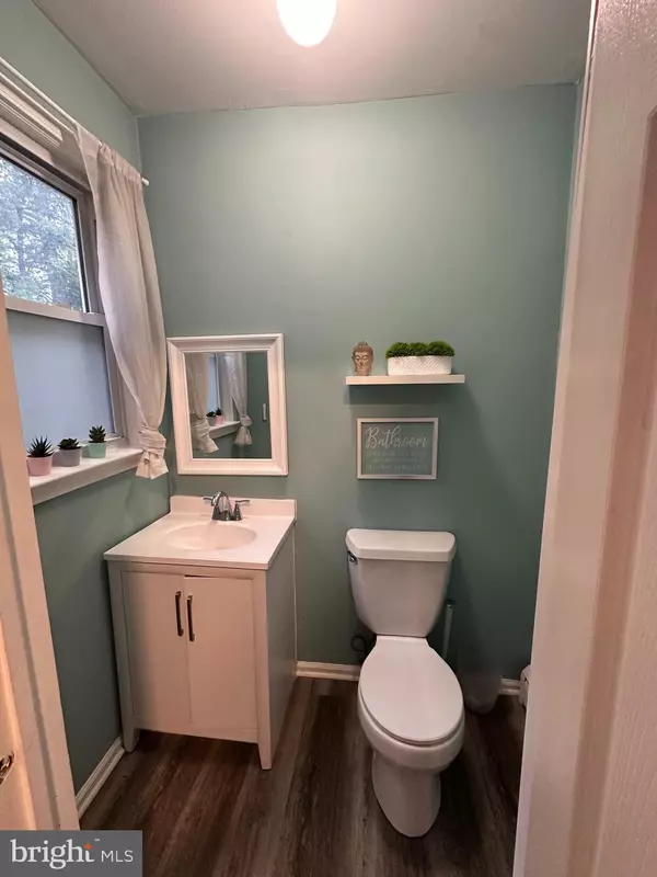 Burlington, NJ 08016,903 SALEM RD