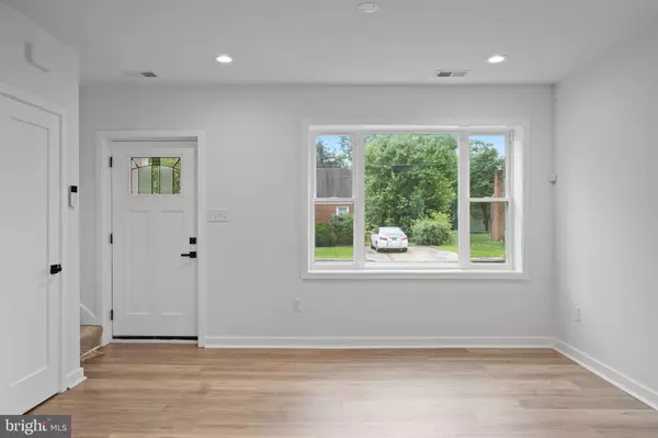 College Park, MD 20740,5012 BLACKFOOT PL