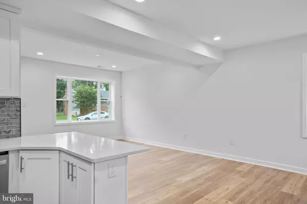 College Park, MD 20740,5012 BLACKFOOT PL