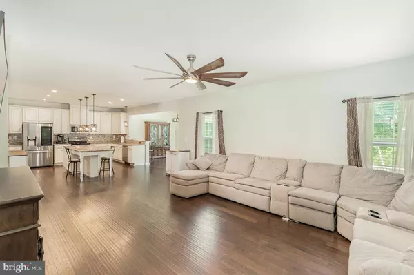 King George, VA 22485,5150 SPINNAKER LN