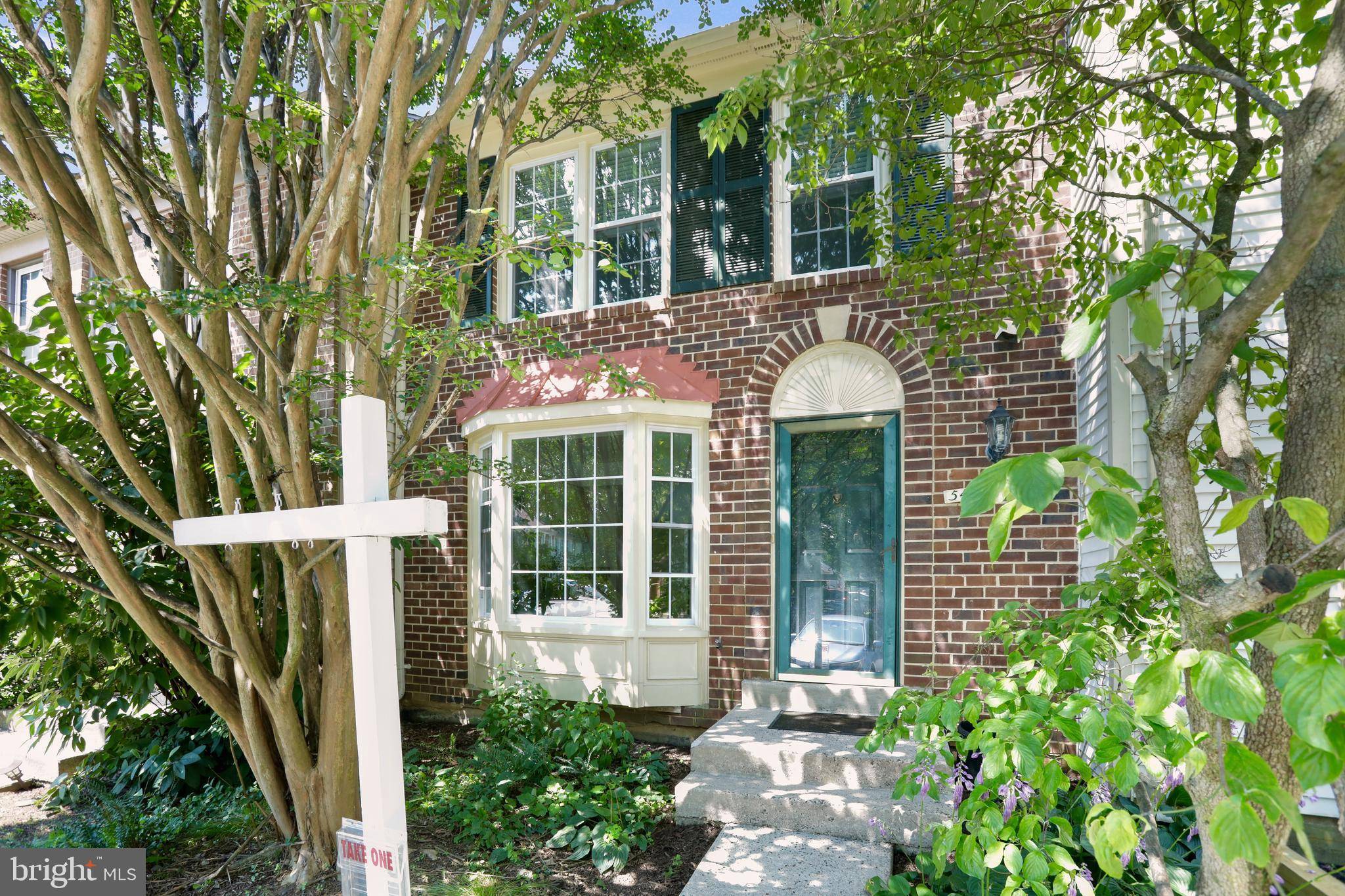 5440 NEW LONDON PARK DR, Fairfax, VA 22032