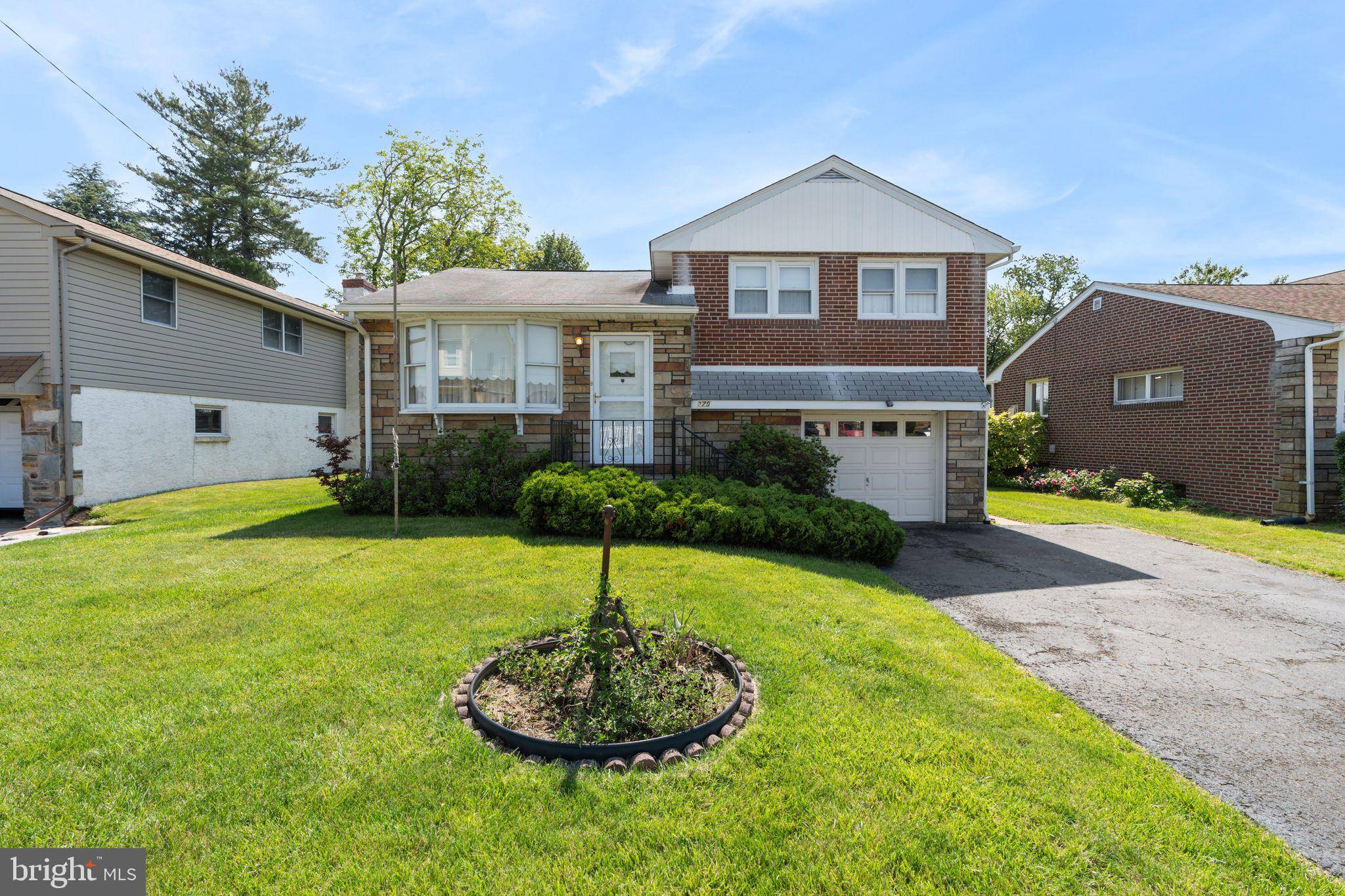 Jenkintown, PA 19046,279 RUNNER ST