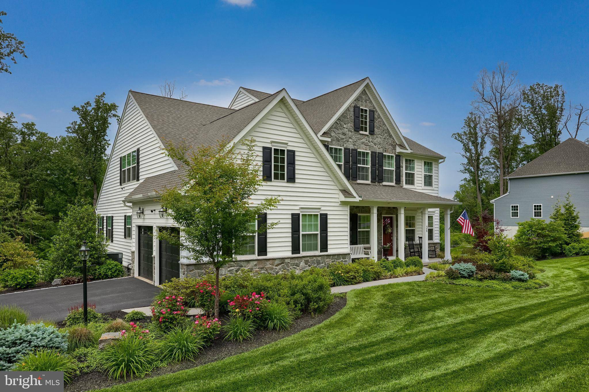 36 GREENBRIAR DR, Elizabethtown, PA 17022