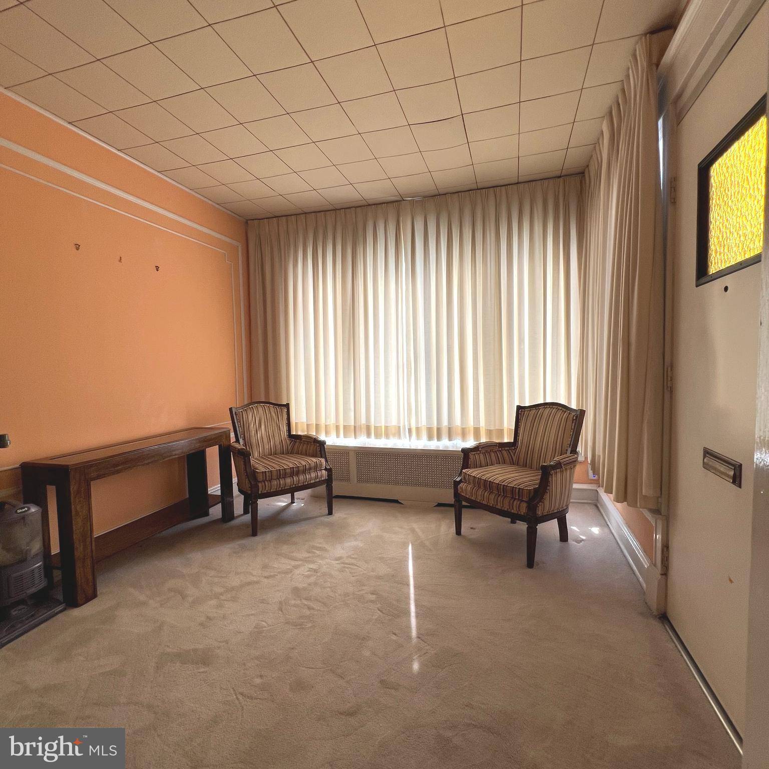 Philadelphia, PA 19138,7363 E WALNUT LN
