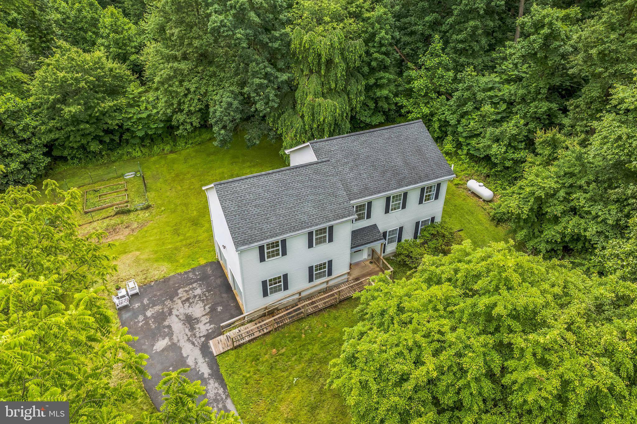 17 OAKLAWN DR, Parkesburg, PA 19365
