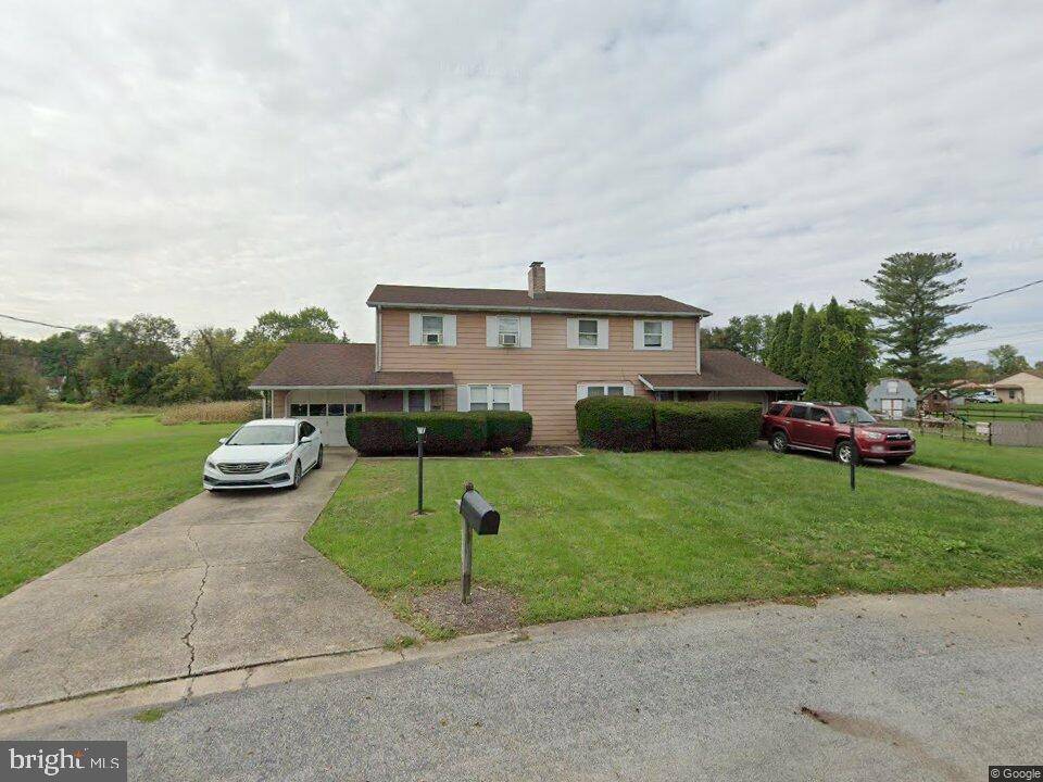 Mechanicsburg, PA 17050,923-925 SPRING CIR