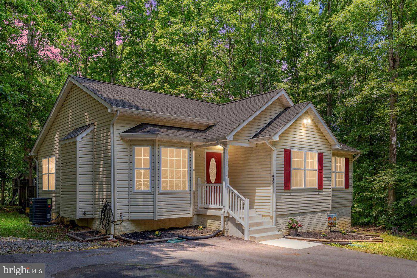 835 CAMPERS LN,  Ruther Glen,  VA 22546