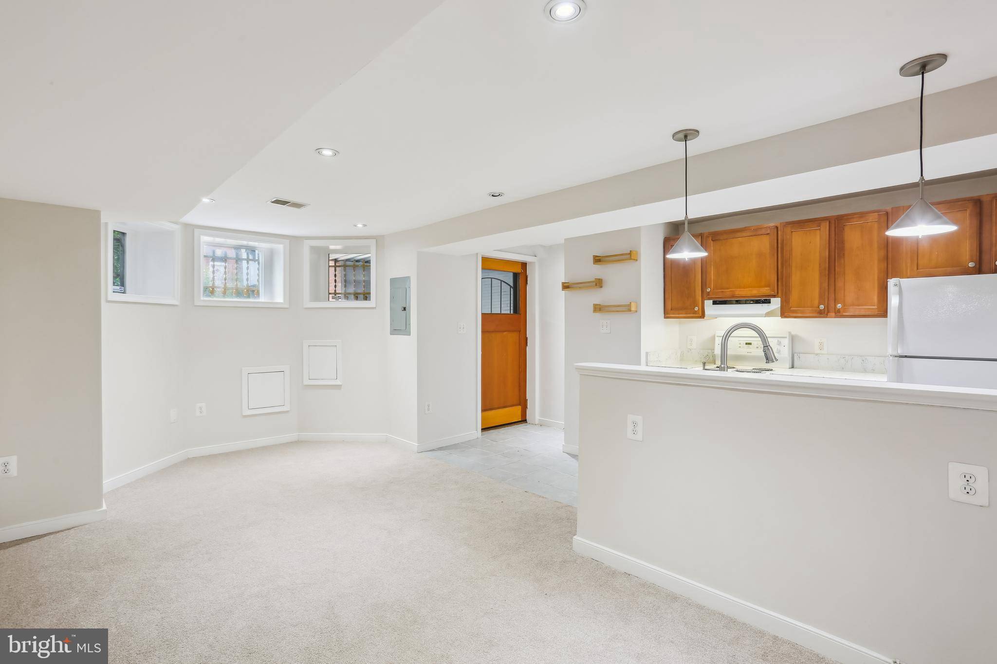 Washington, DC 20009,1231 GIRARD ST NW #BASEMENT