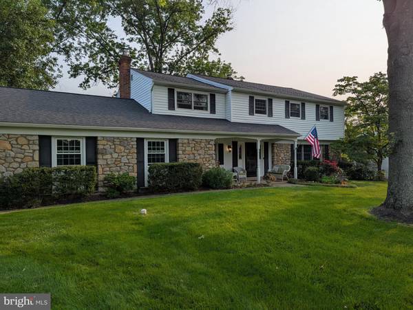 Yardley, PA 19067,922 EDGEWOOD RD