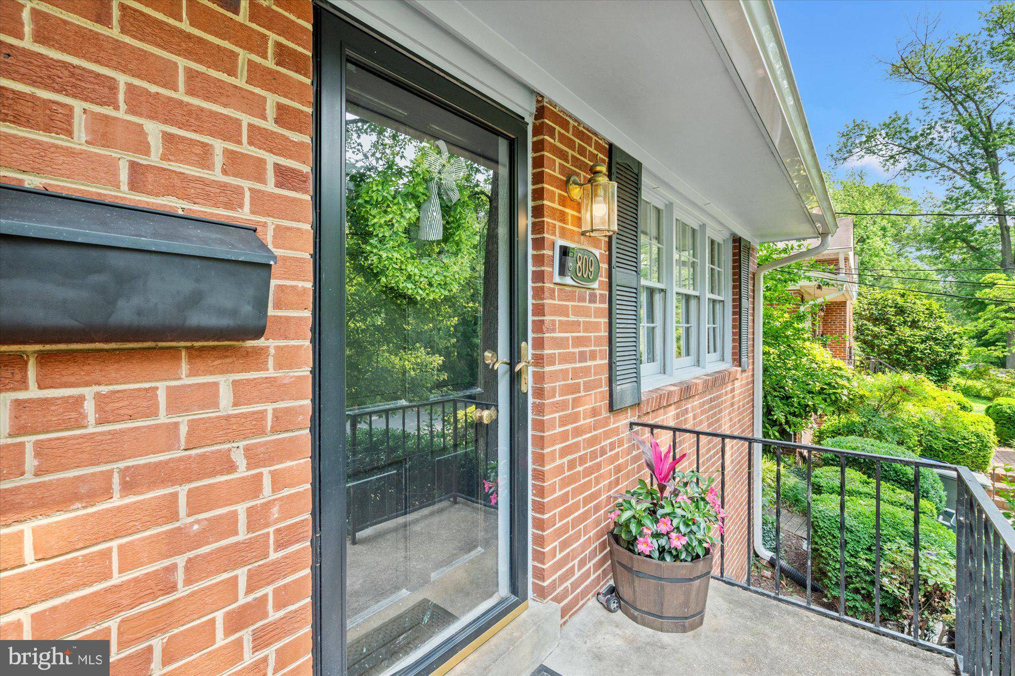 Alexandria, VA 22302,809 E TIMBER BRANCH PKWY