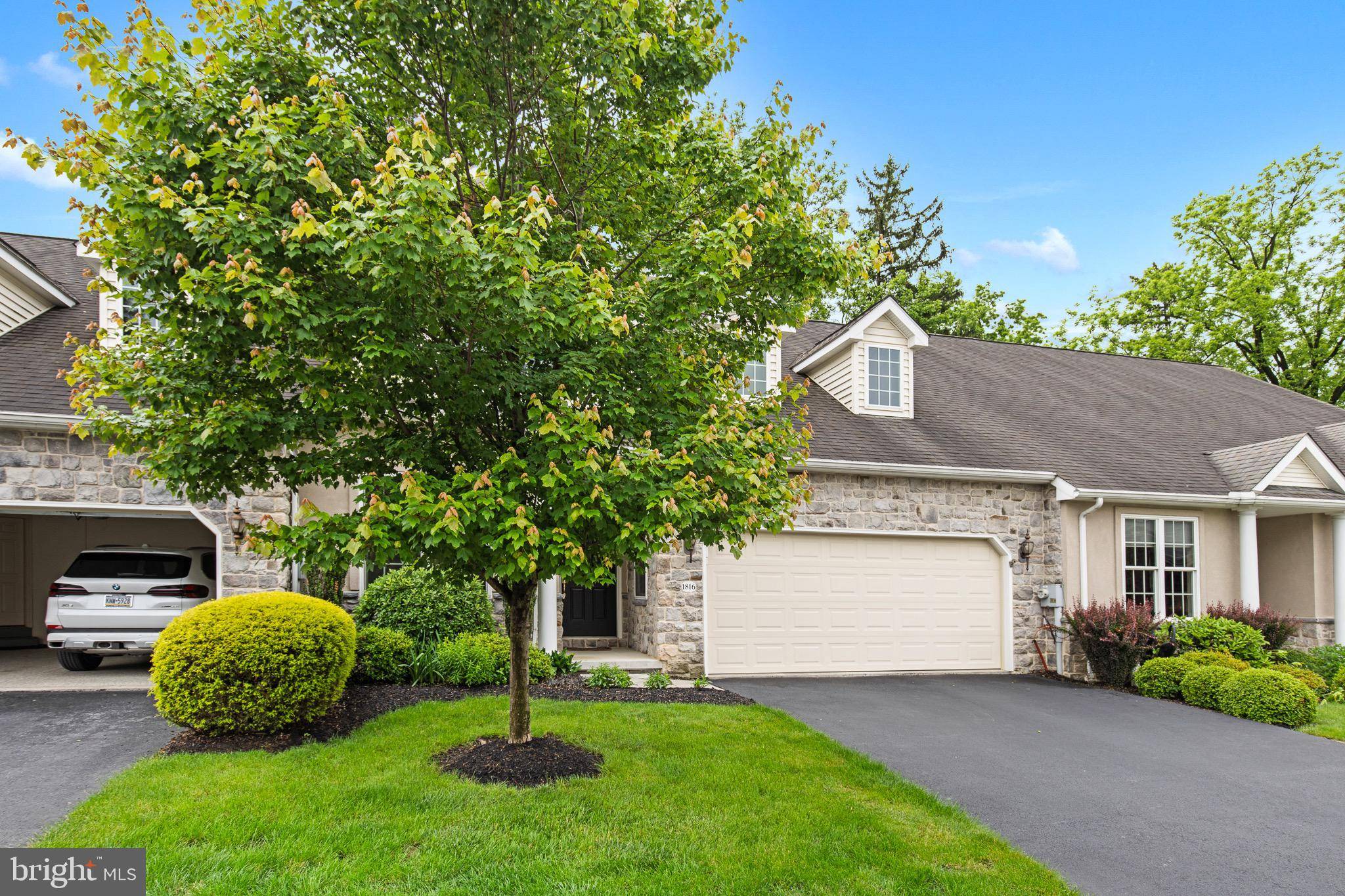 Lancaster, PA 17602,1816 WINDSONG LN