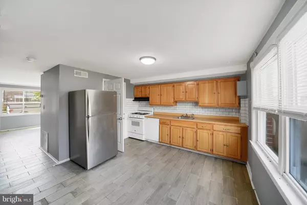 Baltimore, MD 21224,7952 EASTDALE RD