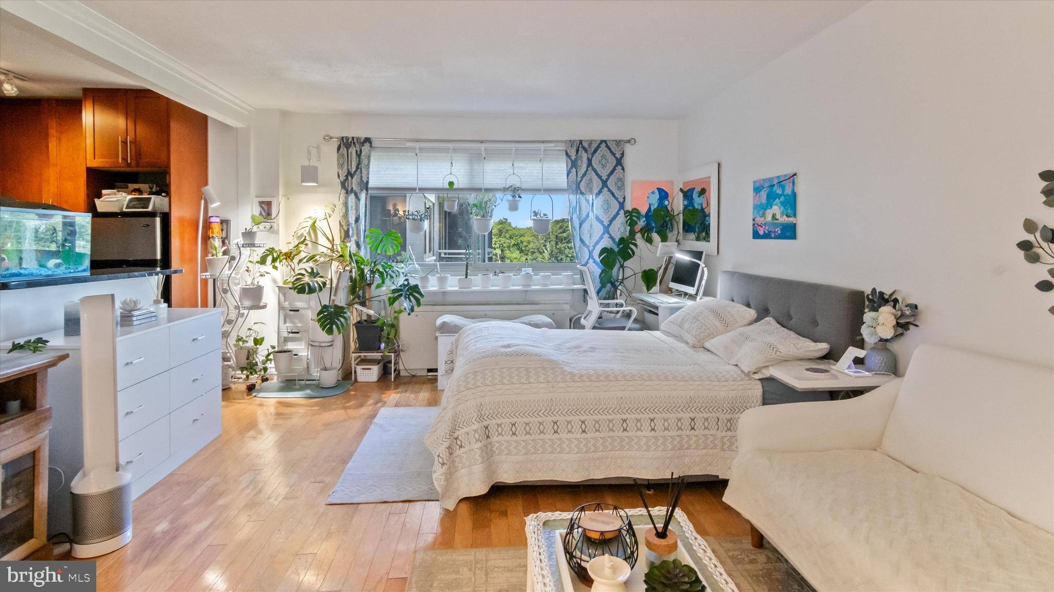 Takoma Park, MD 20912,7333 NEW HAMPSHIRE AVE #800