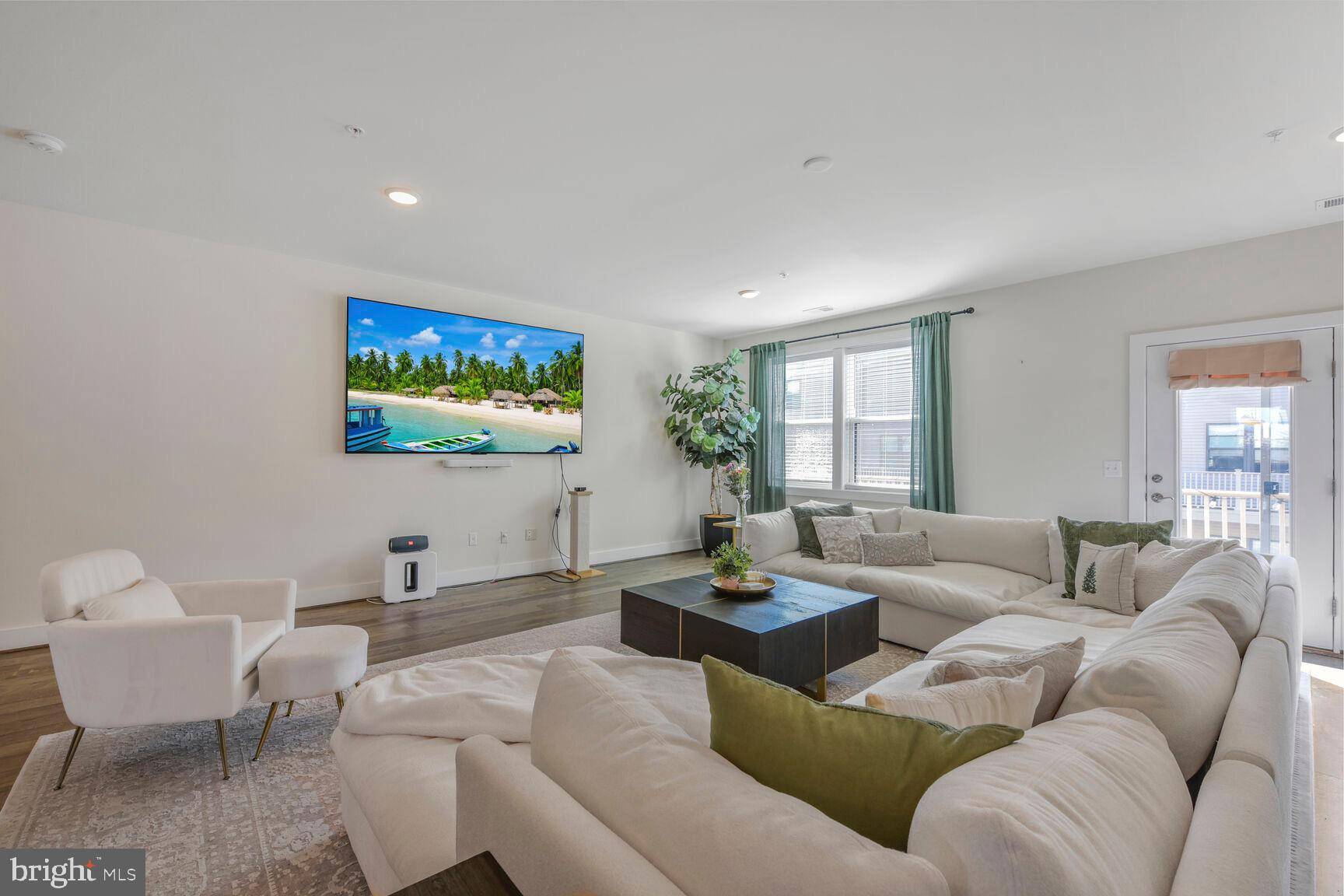 Ashburn, VA 20147,44878 TIVERTON SQ