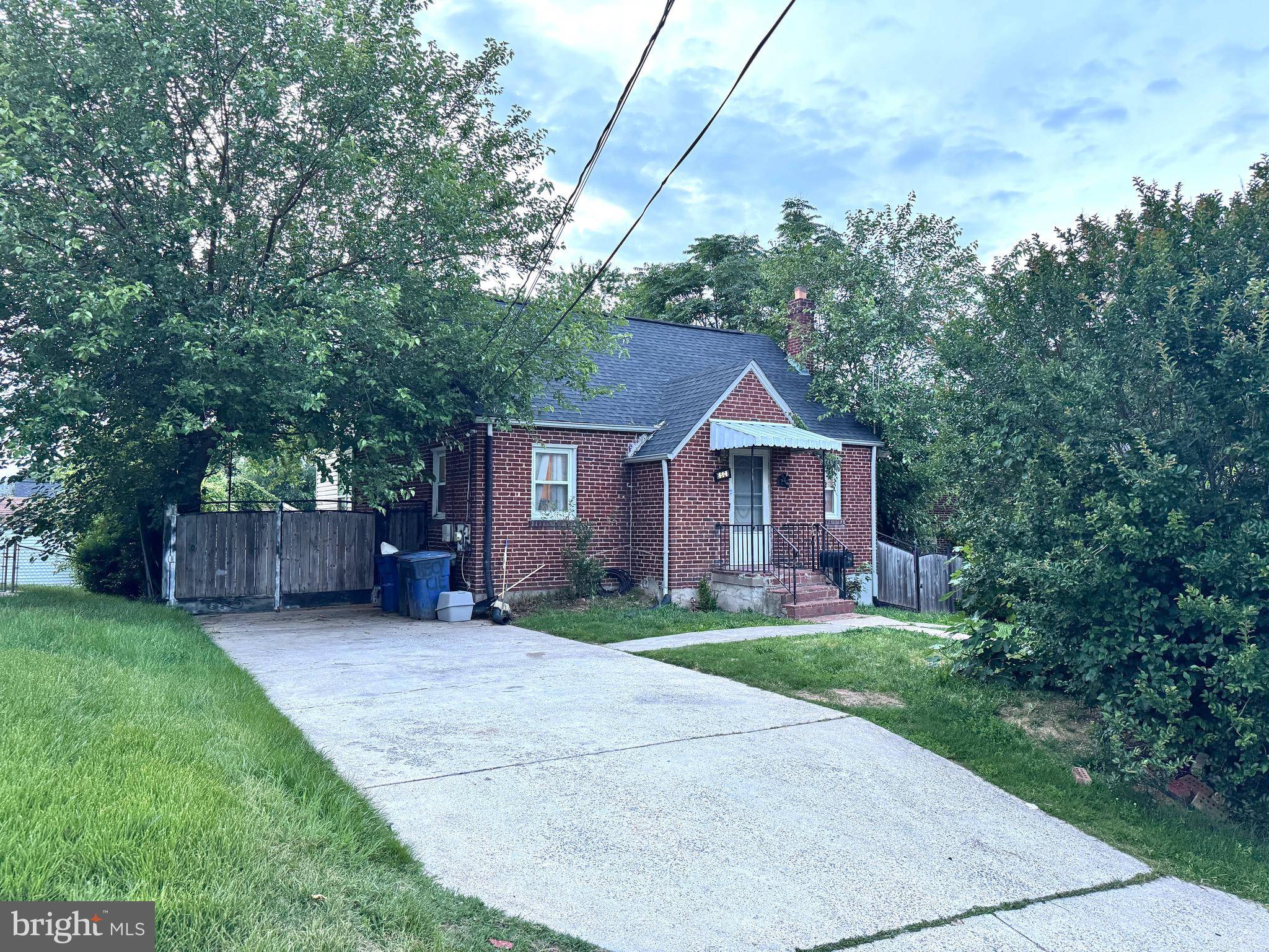 6508 MEDWICK DR, Hyattsville, MD 20783
