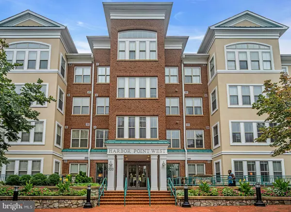 500 BELMONT BAY DR #105 W, Woodbridge, VA 22191