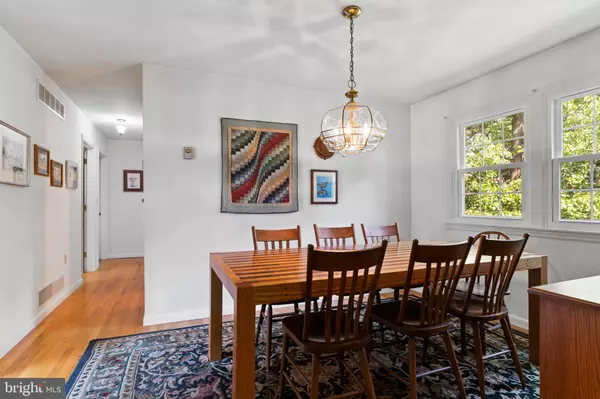Mechanicsburg, PA 17055,127 HOLLY DR