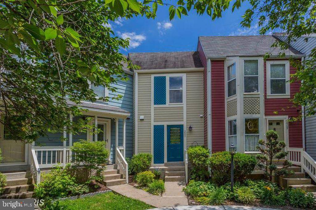 5907 DUNGENESS LN, Alexandria, VA 22315