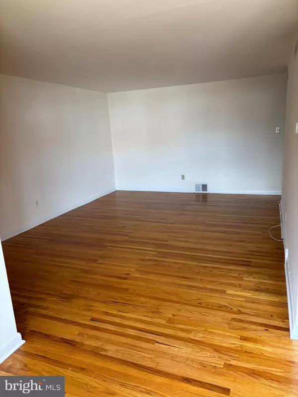 Philadelphia, PA 19131,2606 W MIMI CIR #2ND FLOOR