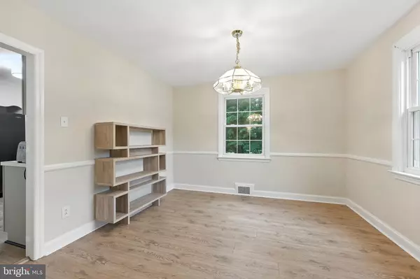 Wilmington, DE 19809,827 WOODSDALE RD