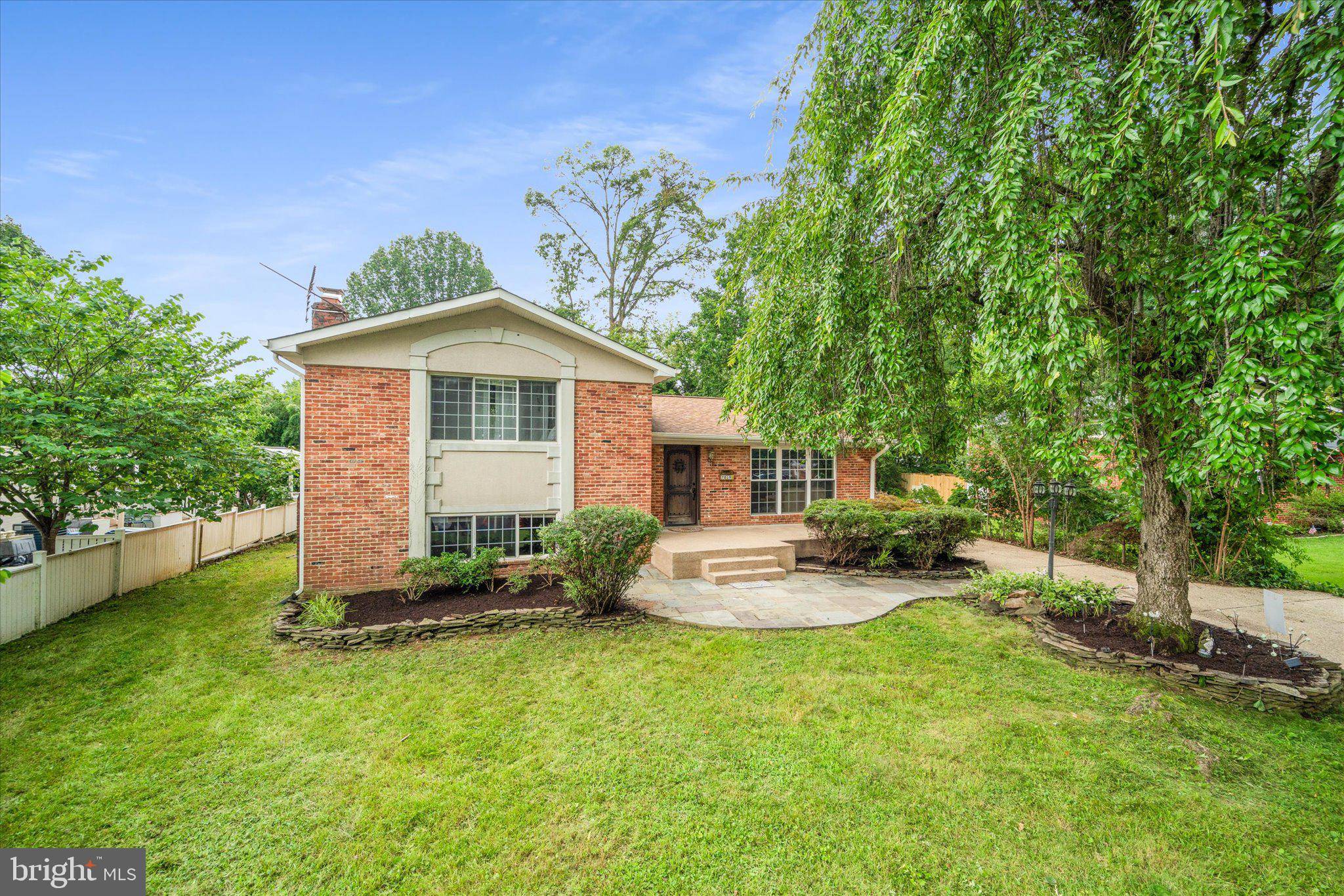 Falls Church, VA 22042,7019 ROUNDTREE RD