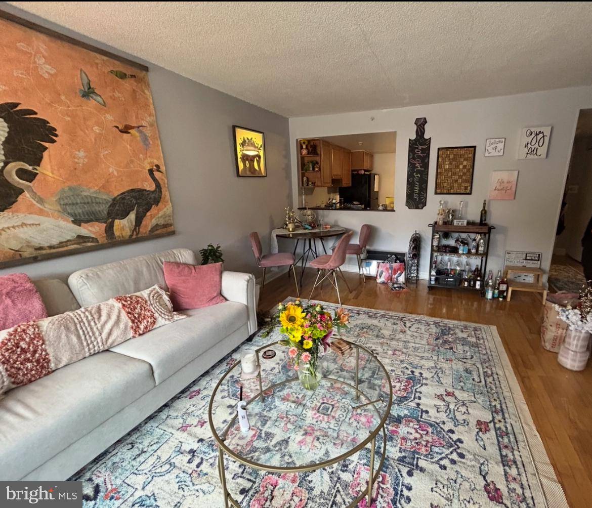Philadelphia, PA 19130,2001 HAMILTON ST #319