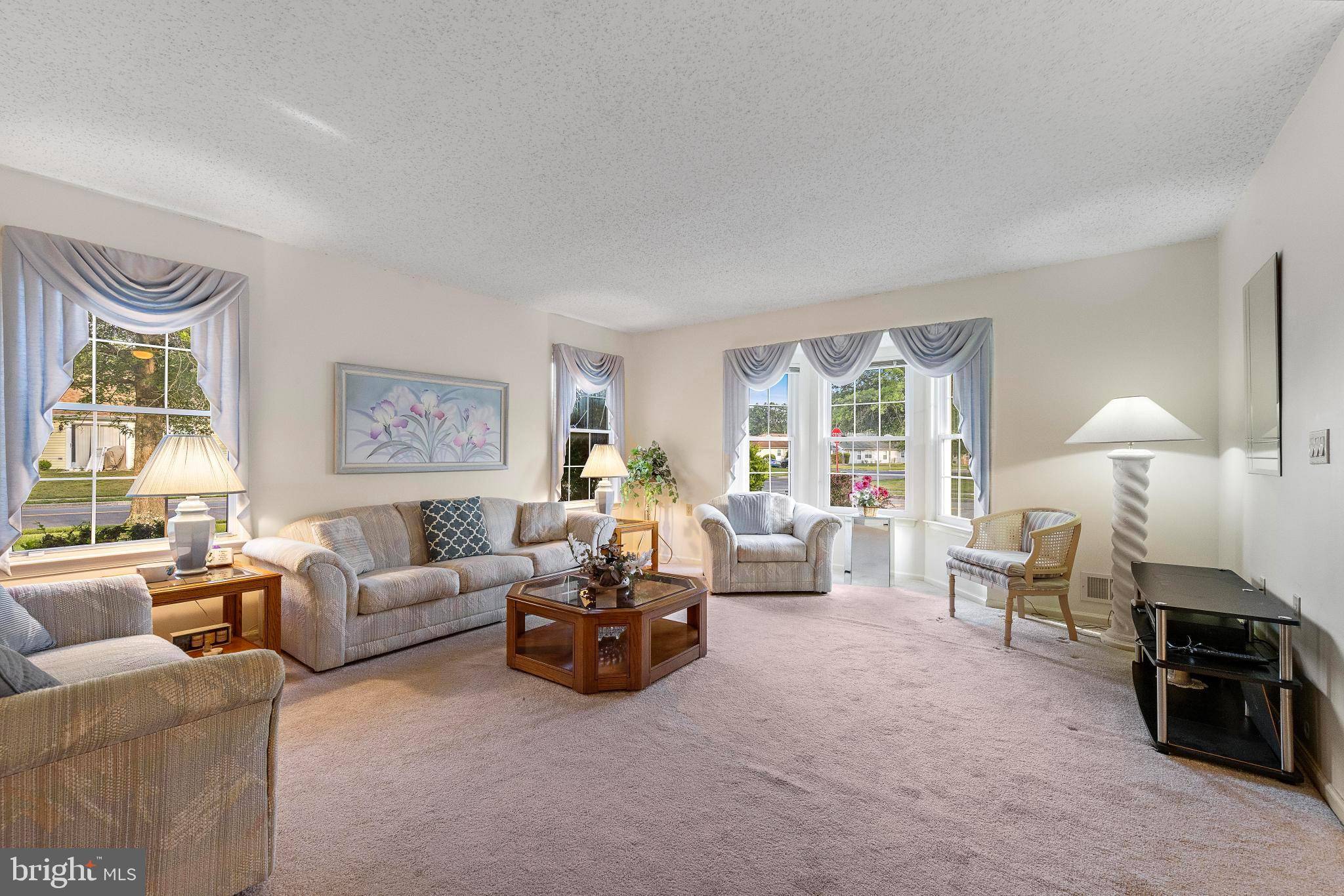 Barnegat, NJ 08005,2 COTTONWOOD DR