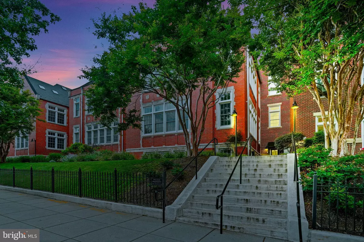 Washington, DC 20002,440 12TH ST NE #8