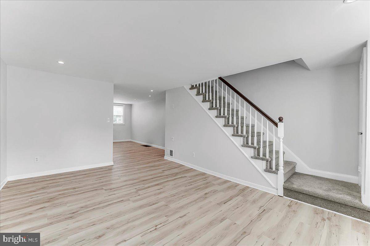 Clifton Heights, PA 19018,417 SEVEN OAKS DR